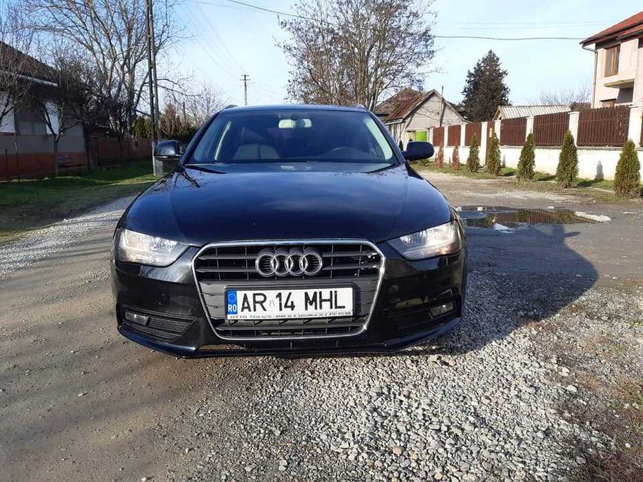 Audi A4 B8 2012 143cai 2.0 diesel