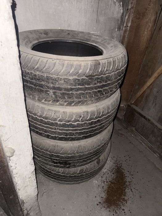 Продам летнию резину