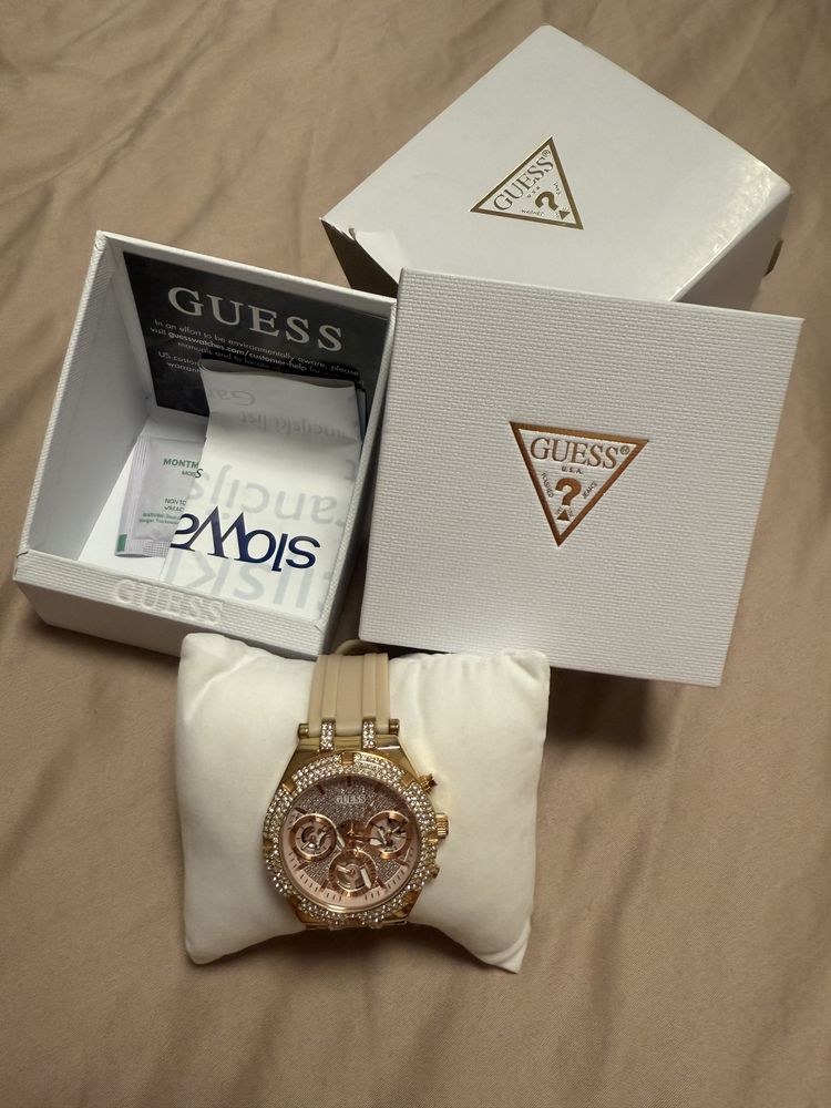 Guess Oригинален часовник