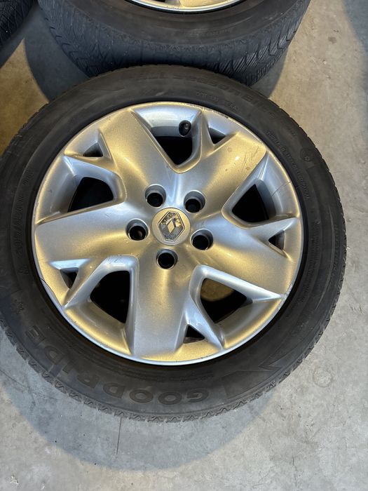 Jante tabla R16 Renualt Megane 5x114,3 cu capace iarna