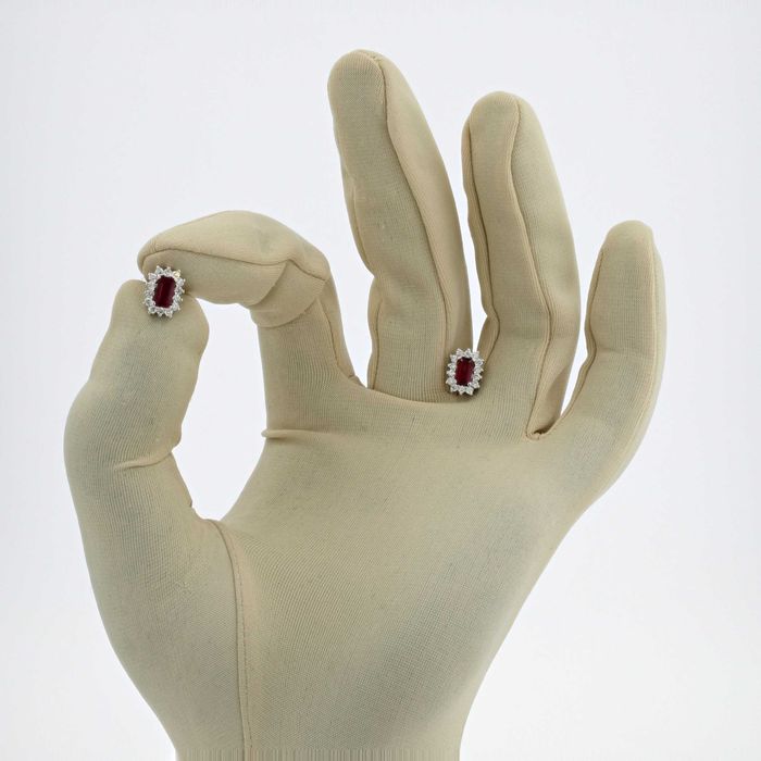 Cercei din aur alb cu rubine de Burma cod 8782