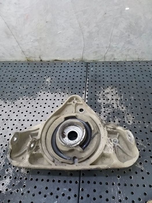 Suport amortizor stanga fata 1.9 tdi audi a4 b6 8e