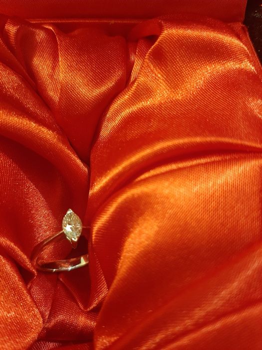 Inel aur alb 18kt, Diamant Marquise 0.46 kt  VS