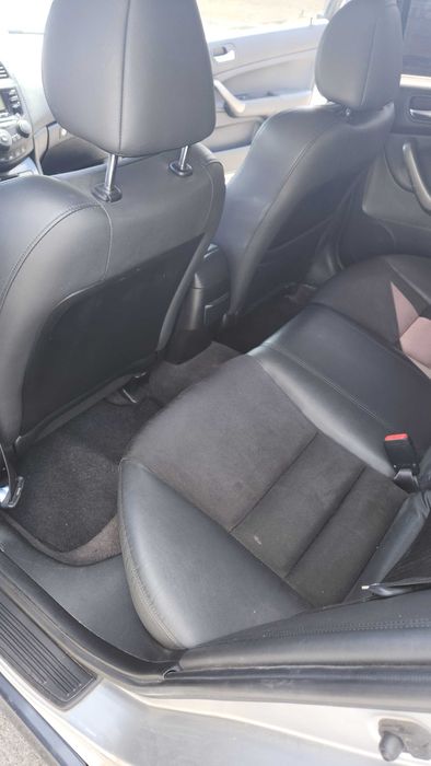 Продавам Хонда Акорд