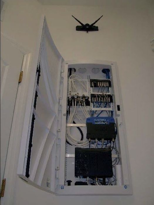 Electrician București