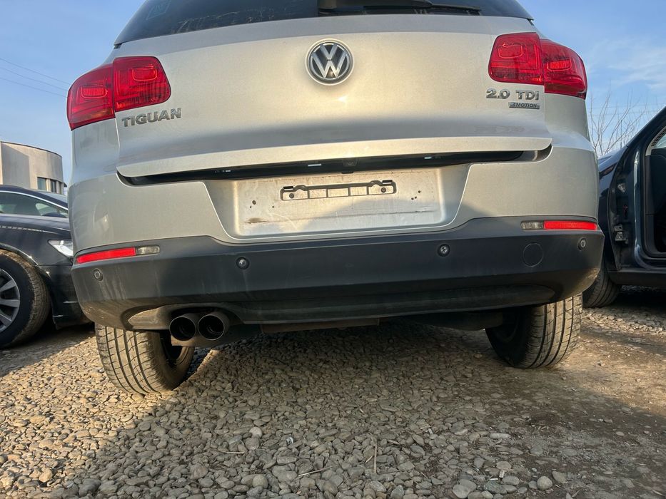 Haion cu lunetă Volkswagen Tiguan 2012