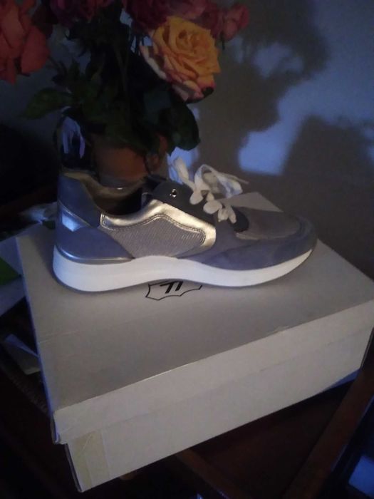 Încălțăminte diversa