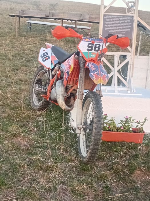 Vând ktm exc 125 2t