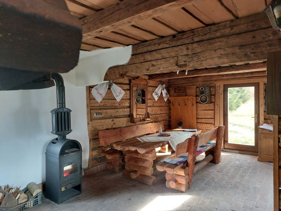Cabana de inchiriat cu ciubar in Lunca Bradului- 12pers