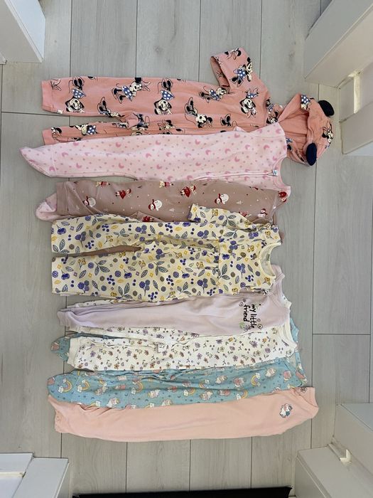 Set de 8 salopete in stare perfect marime 18 23 luni,