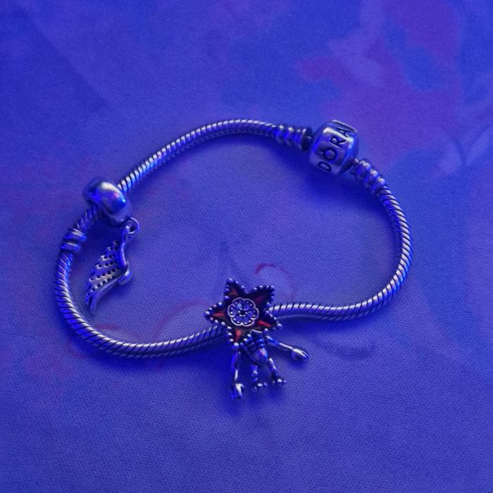 PANDORA вместе с ОЧЕНЬ СТРАННЫЕ ДЕЛА уникальный экземпляр!