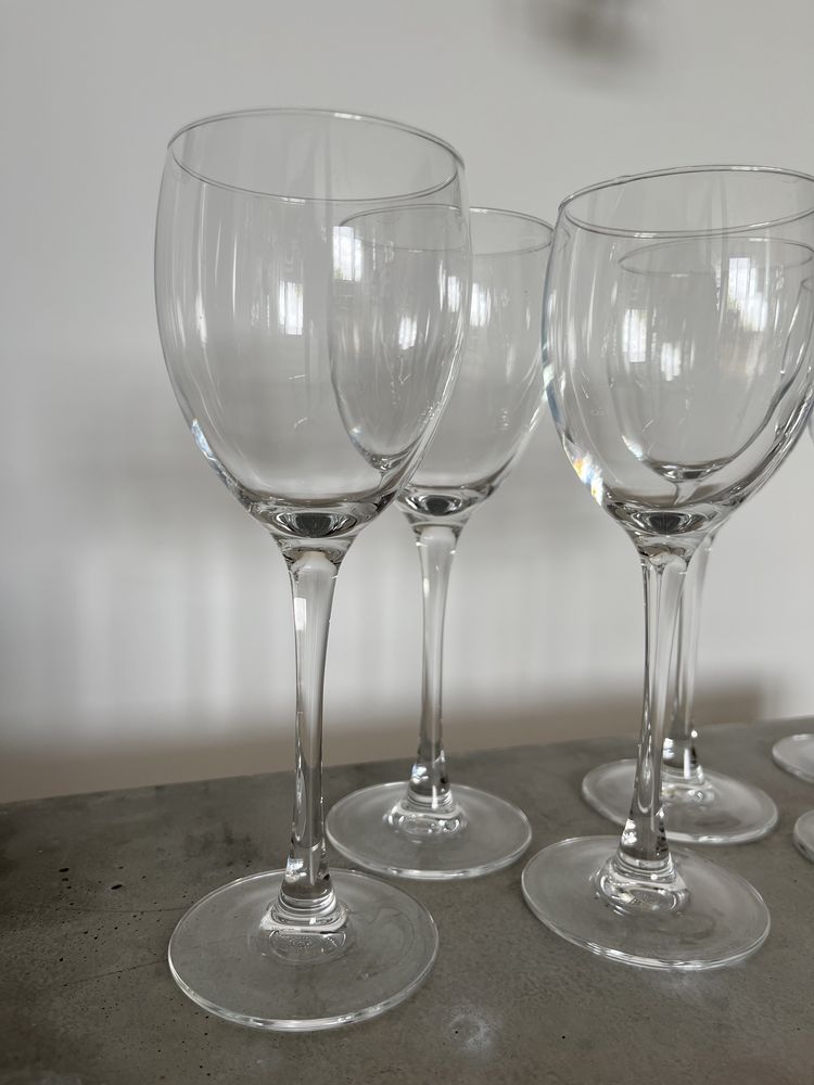 Pahare de vin Luminarc & felinare sticla