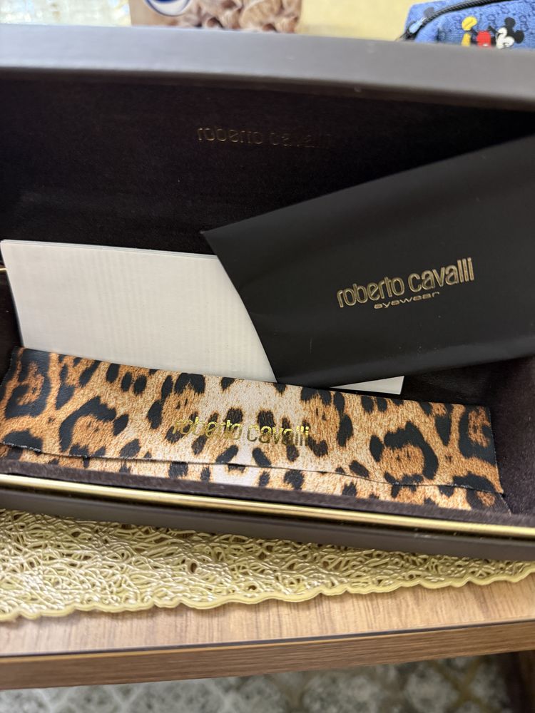 Очки roberto cavalli