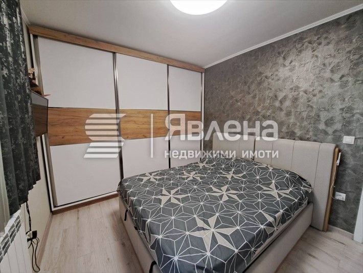 Продава се Тристаен апартамент в Варна, Възраждане 1 - 109 кв.м за 2065 €/кв.м - Снимка #6