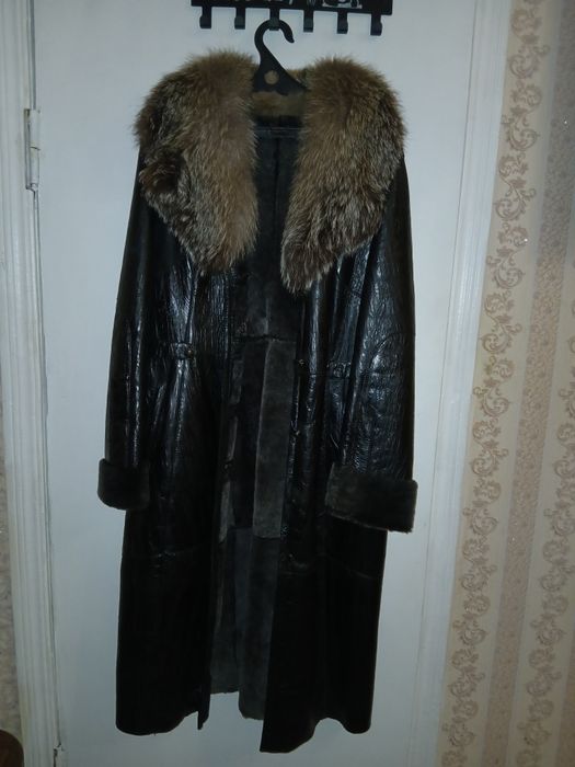 Продам дублёнку,размер 48-50 натуральная кожа