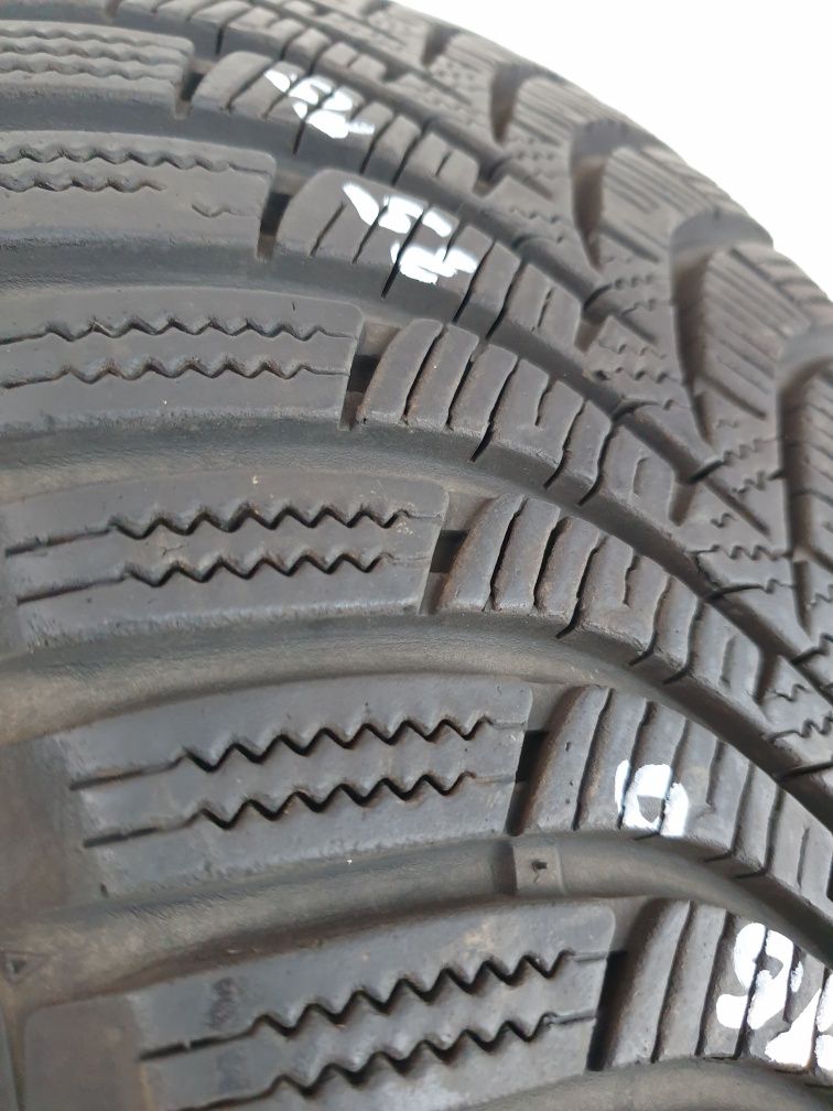 Зимни гуми 4 броя HANKOOK WinterIcept RS2 195 55 R16 дот 3516