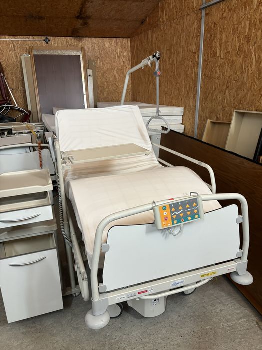 Inchiriez pat medical electric pentru pesoane cu dizabilitati