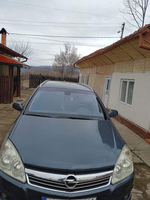 Vând Opel Astra H