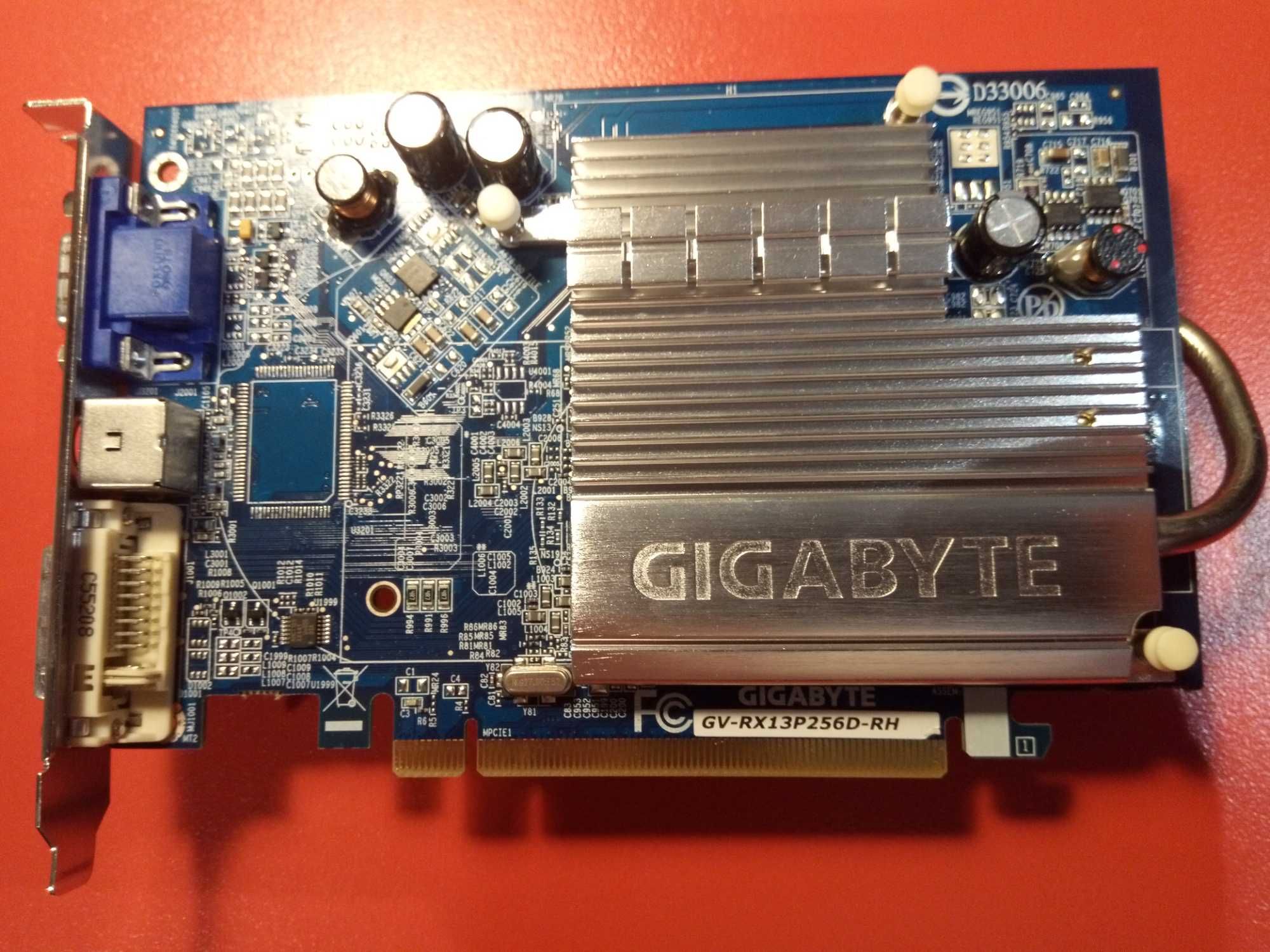 Gigabyte GV-RX13P256D-RH