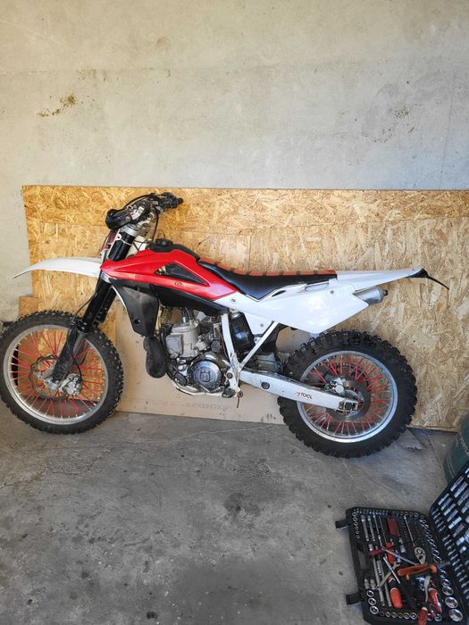 Husqvarna wr300 2009(cross enduro ktm gas gas)