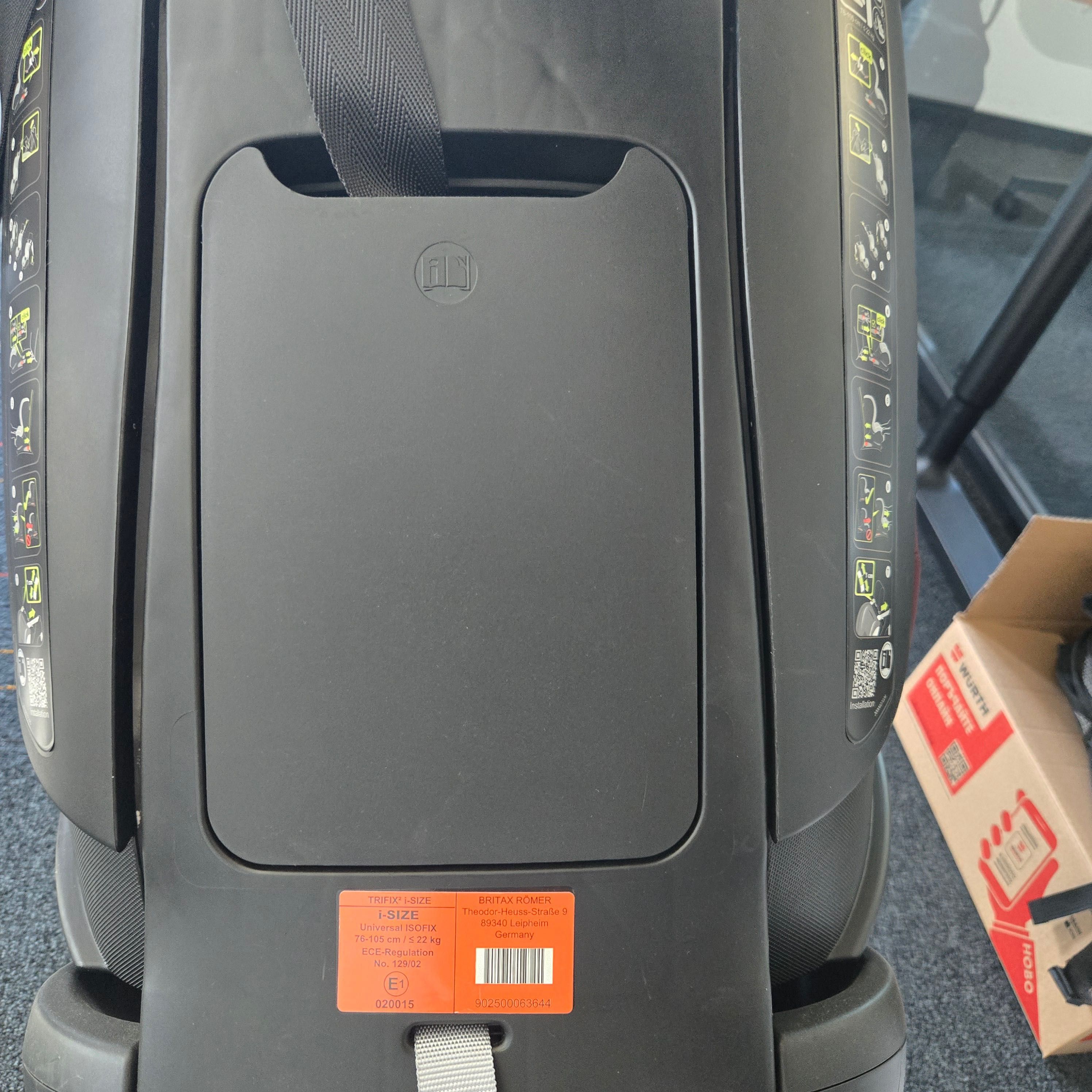Столче за кола Britax Römer Trifix i-size 76-105cm 22кг+ПОДАРЪК кошара