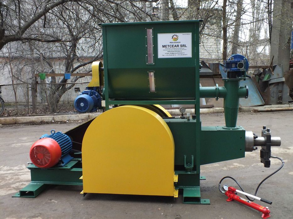 Linie brichetare rumeguș producere brichete 400-500 kg/ora
