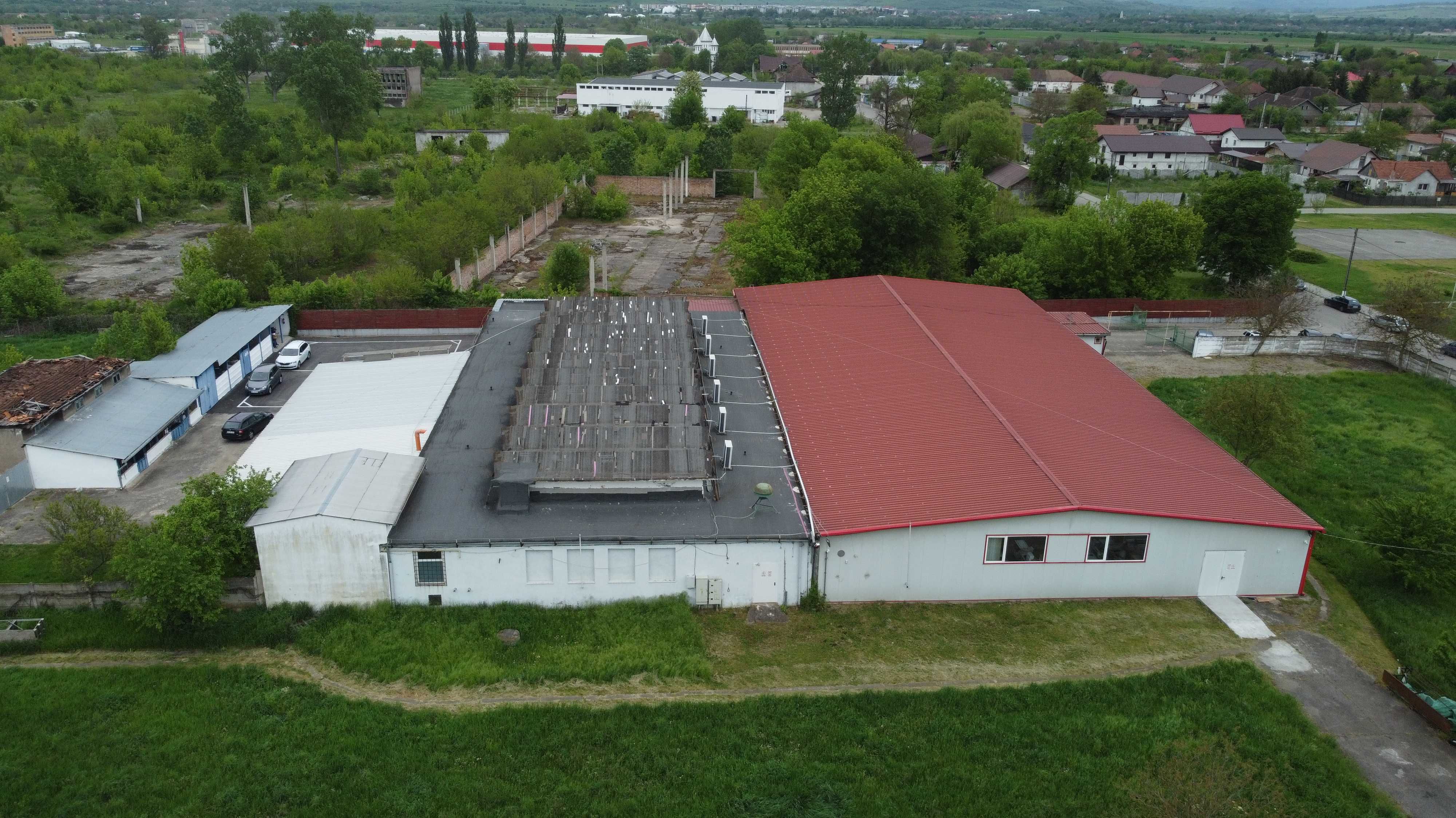 Vand hala productie confectii textile in Calan