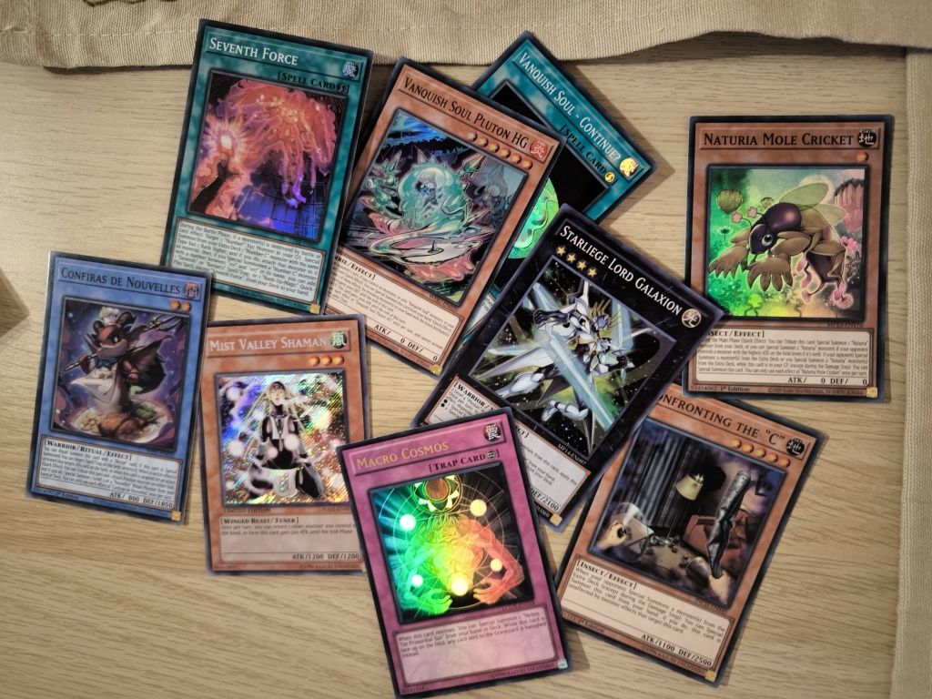 Yugioh 820 карти бълк
