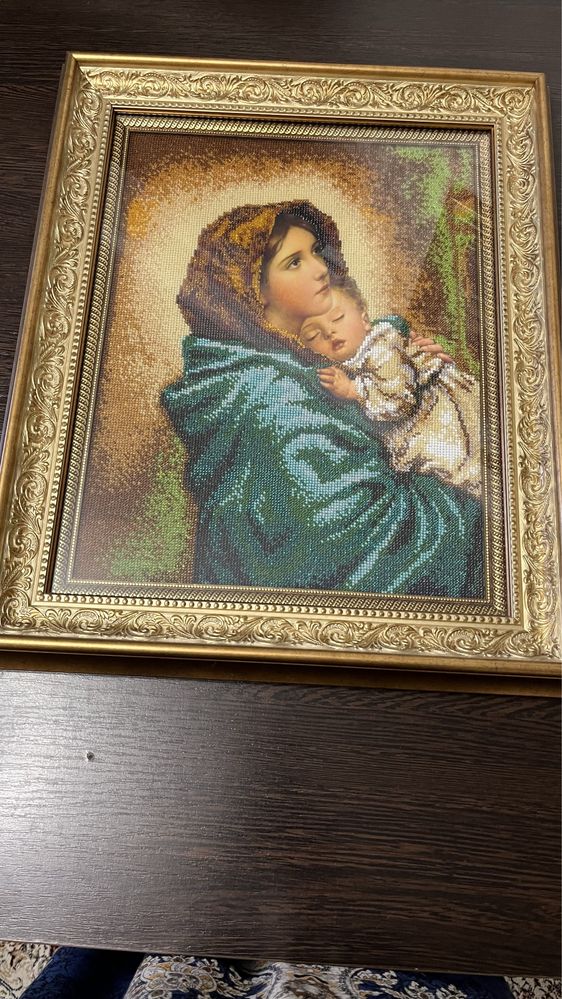 Картины бисером мадонна долороса и мадонна с младенцем