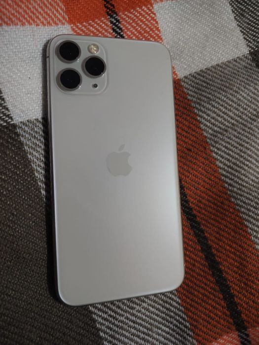 СРОЧНО продам айфон 11 про