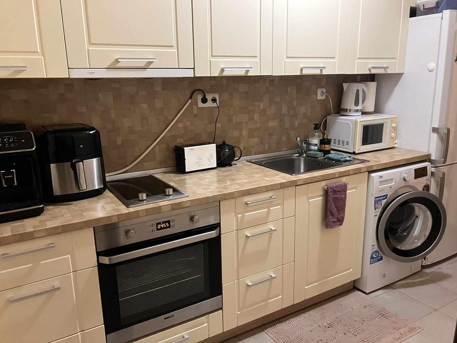 Дава се под наем Тристаен апартамент в Бургас, Възраждане - 120 кв.м за 663 € - Снимка #3