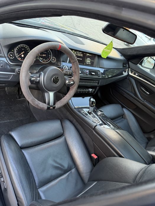 BMW Seria 5 BMW F10 facelift . distribuție noua , Stare perfecta !