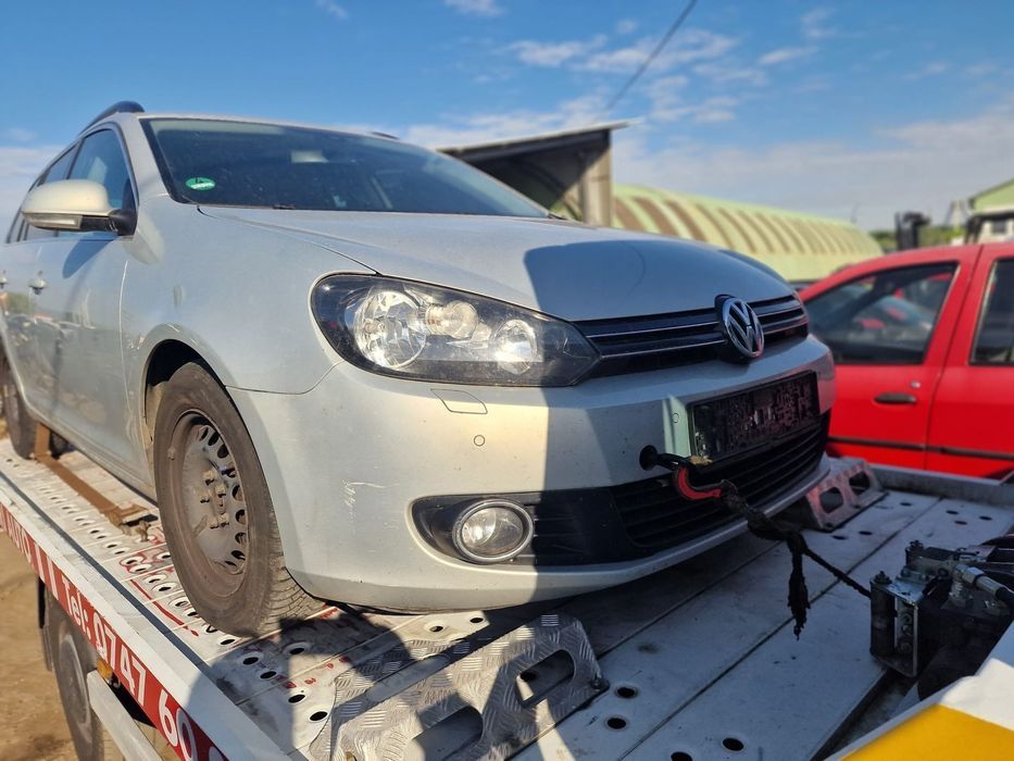 Dezmembram Vw Golf 6 Combi, an 2010, 1.4 TSI cod CAX, cutie manuala