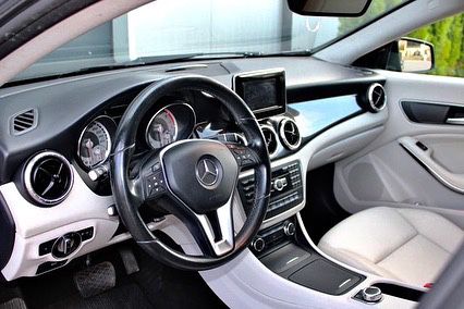 Mercedes CLA 200