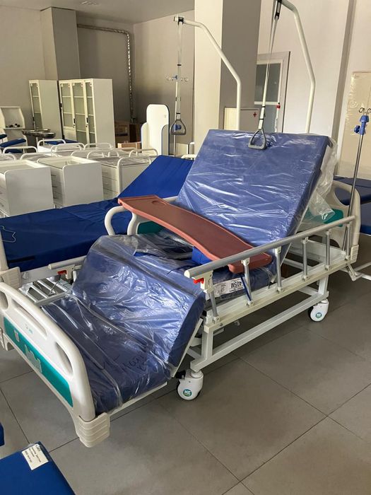 Медицинская кровать для лежачих