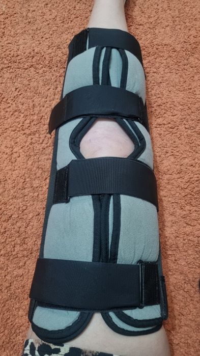 Продам тутор для фиксации коленного сустава