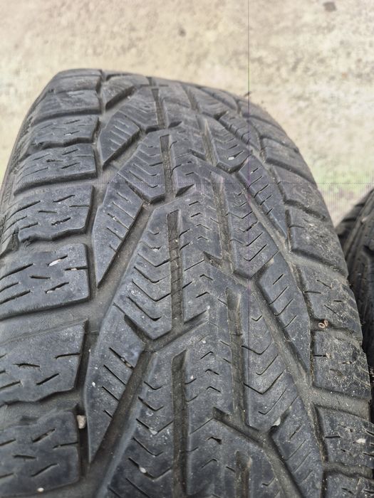 Vand set de 4 jante cu cauciucuri de iarna