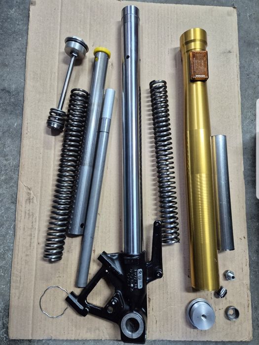 Telescop  pt piese BMW F900R