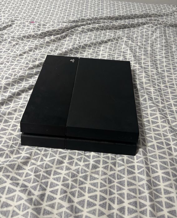 Vand/schimb ps4 500gb 1 controller