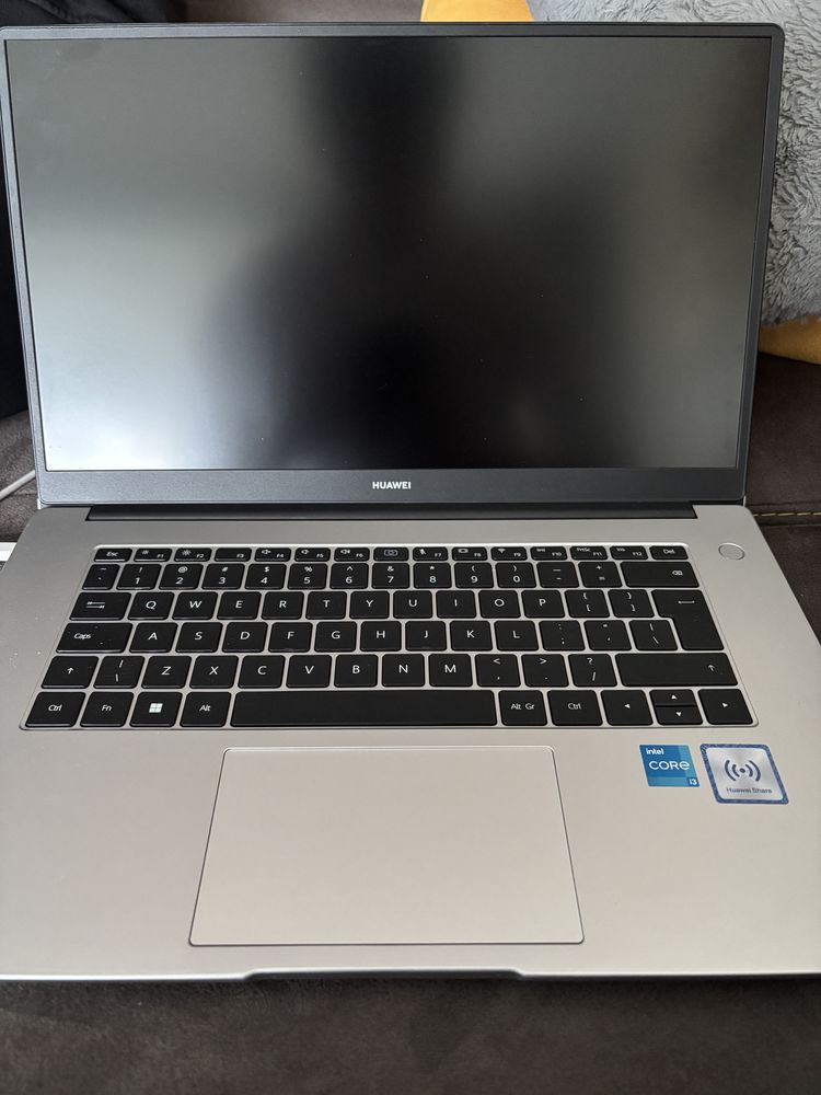 Лаптоп Huawei MateBook D15