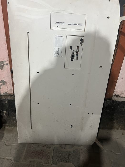 Продам Телевизор на запчасти