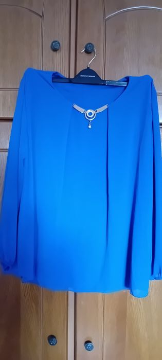 Vând bluză ptr.damă