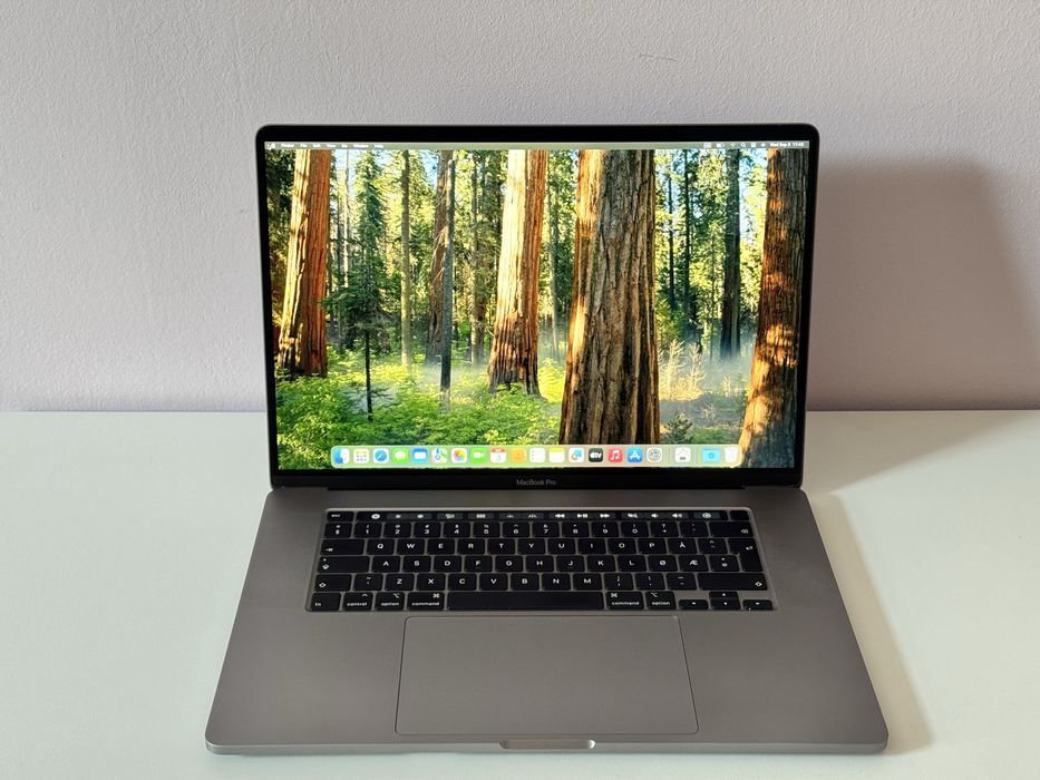 Като Нов *32GB Ram*16’Macbook Pro 16’ 2019/i7-9850H/512GB SSD/5300M