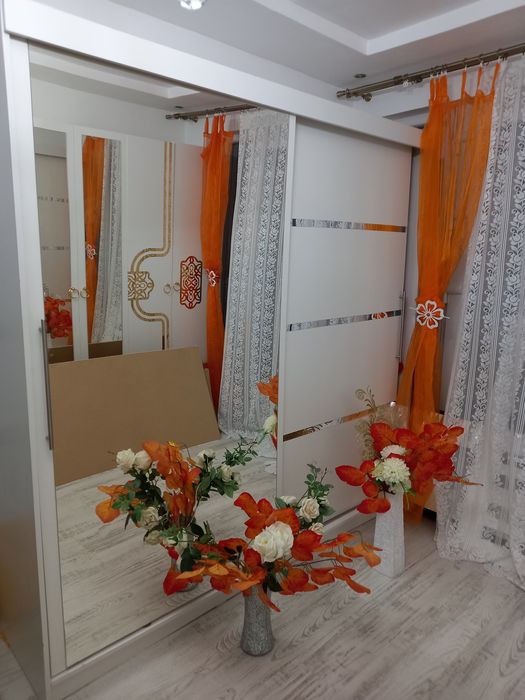 Dulap haine cu usi culisante