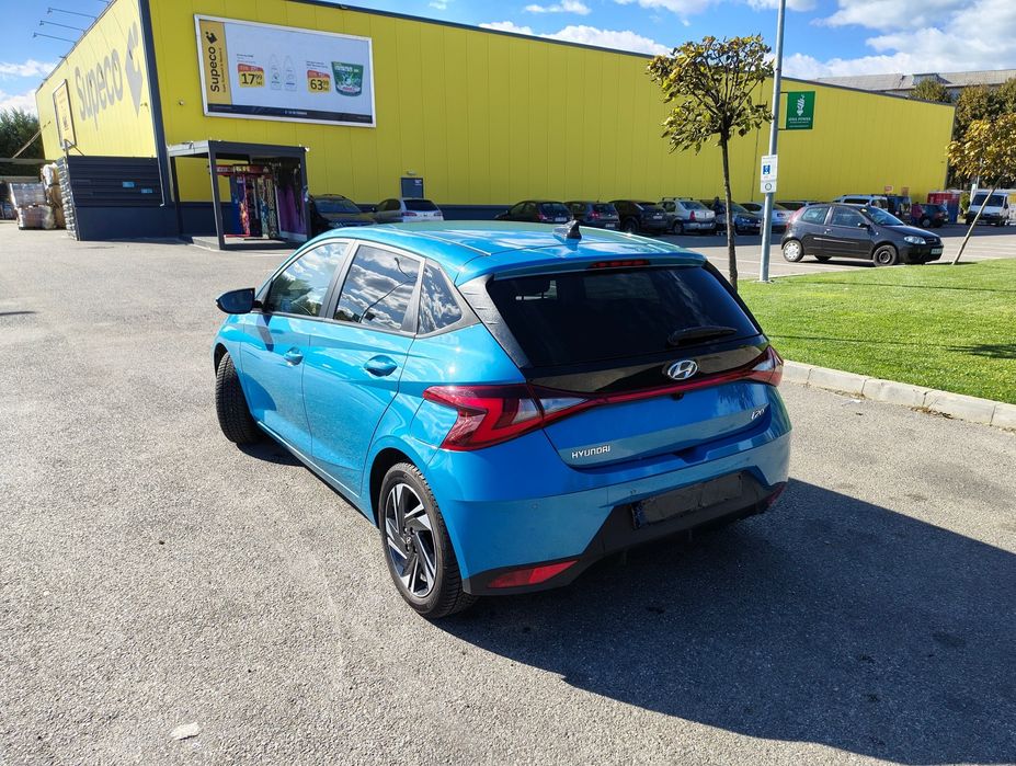 Vând Hyundai i20