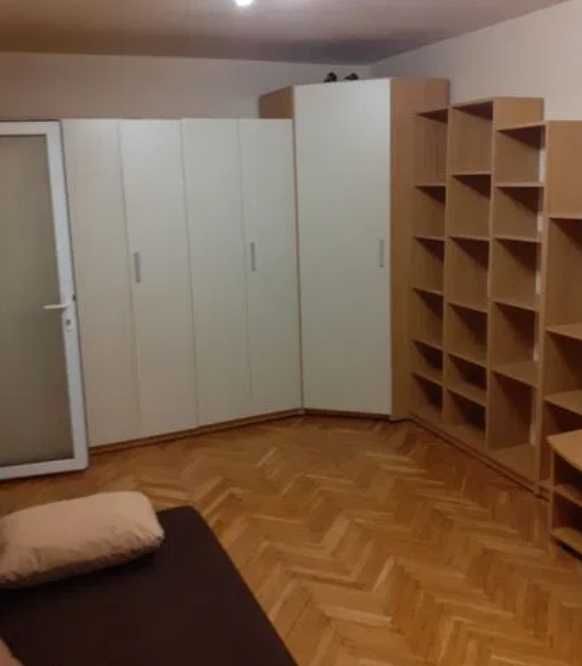 Тристаен апартамент под наем в Каменица 2
