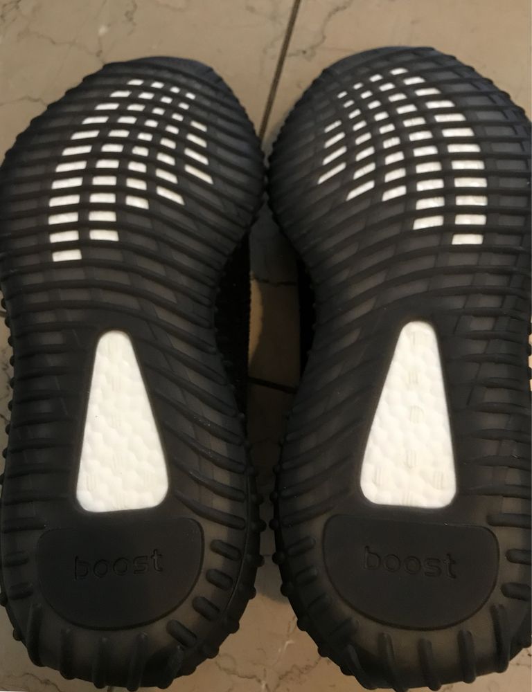 Adidas Yeezy Boost 350 V2 Oreo Marime 37, 38, 39, 40, 41, 42, 43, 44