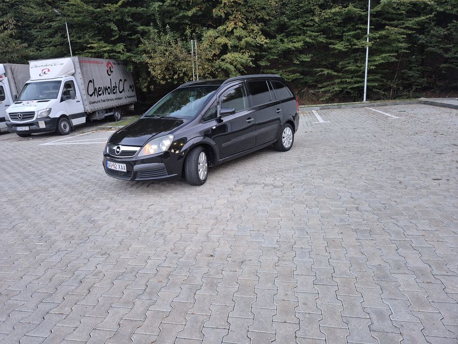 Opel Zafira 7 locuri motor 1.9 diesel     1850 euro