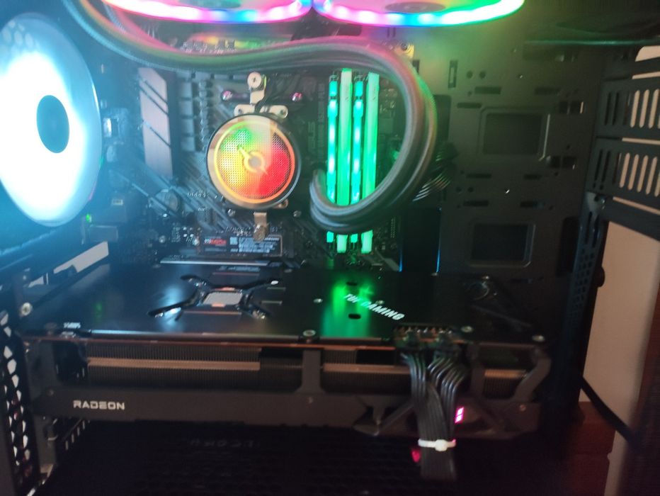 Kit ( Ryzen 7 5700x3d, placa de baza Asus tuf a520m plus,racire lichid