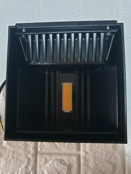 Lampă de perete Ledmo 20w, cu led-uri